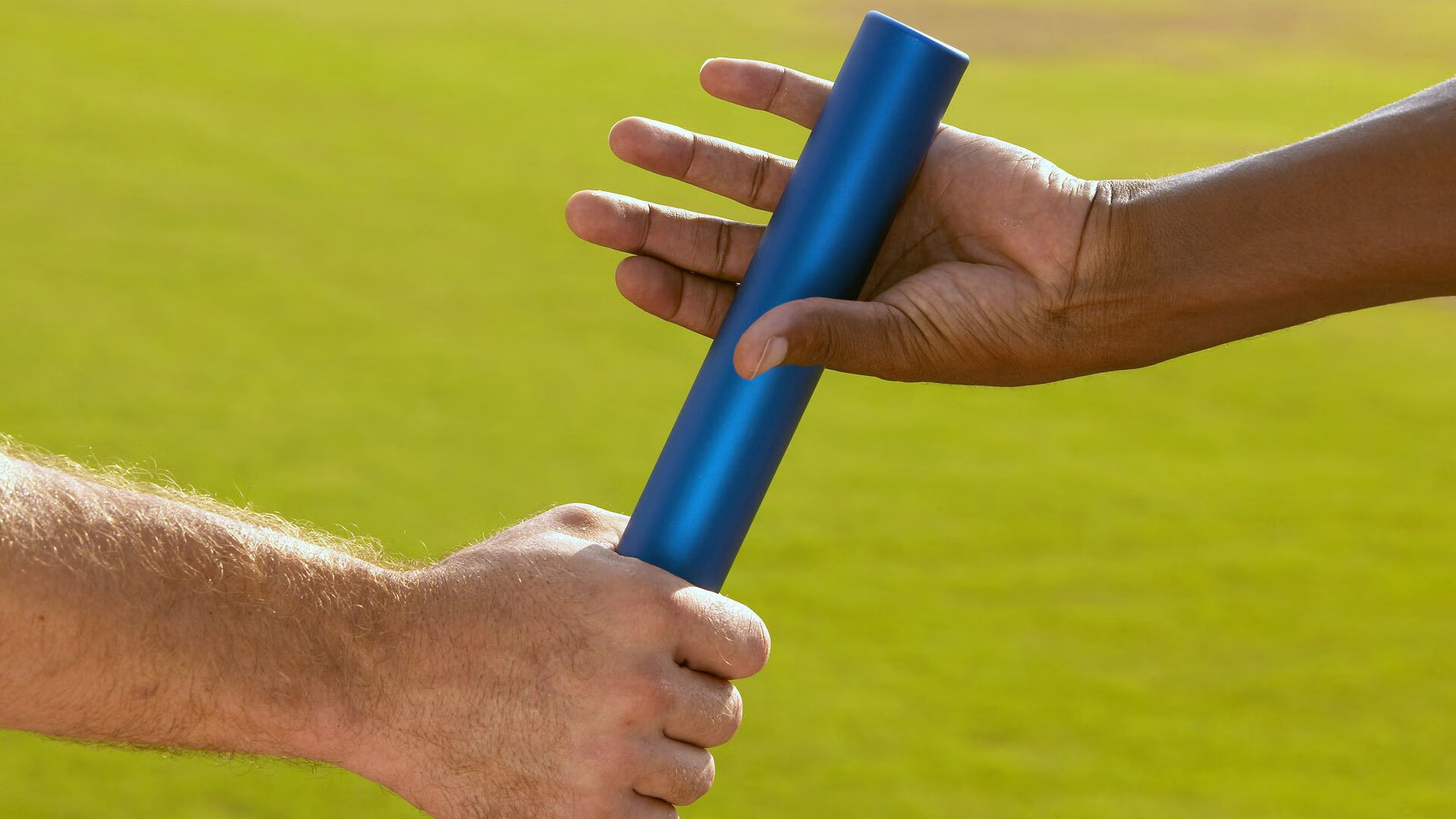 乐鱼体育官网投注-欧洲杯决战现场：战术博弈与个人技艺的较量，欧洲杯决策